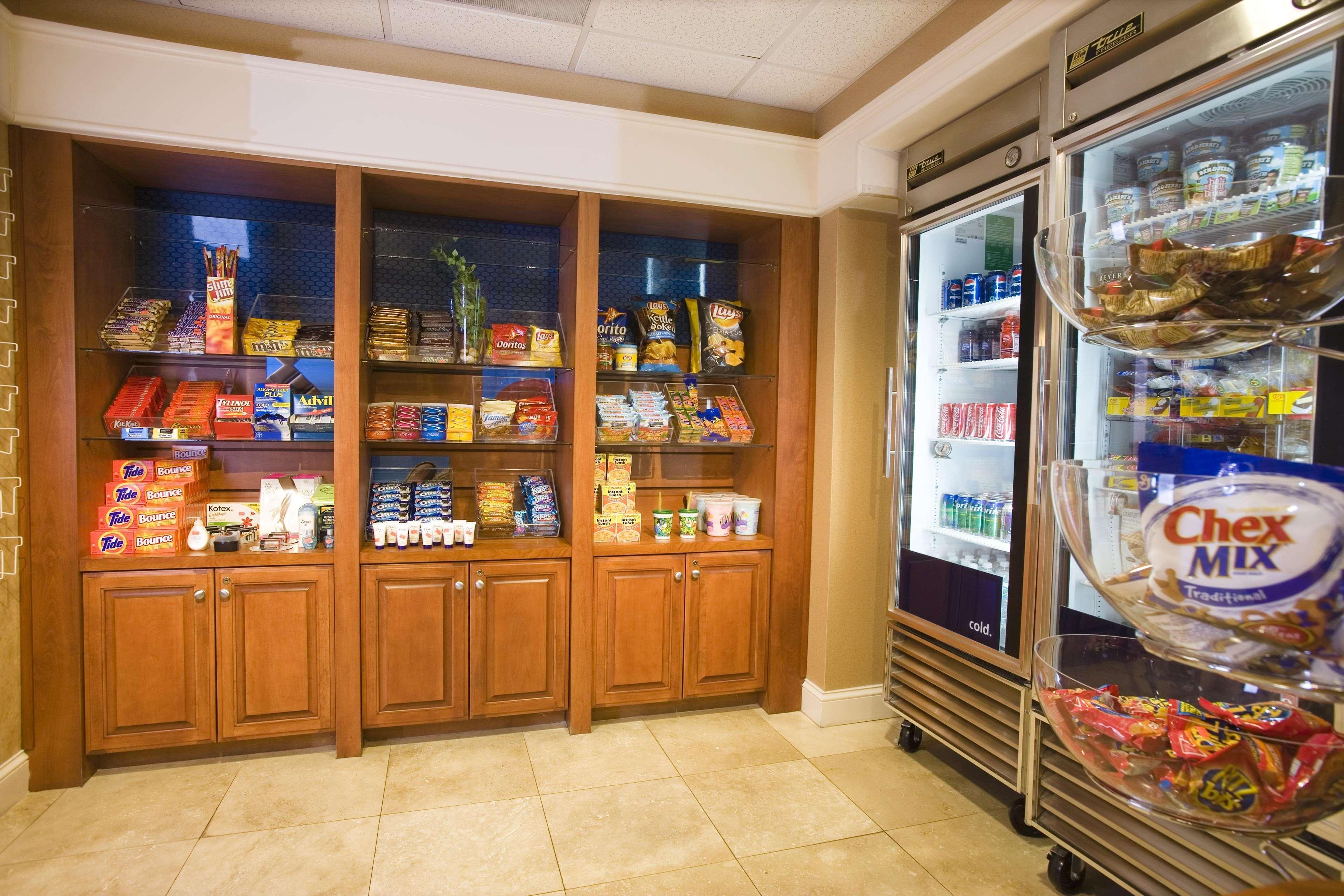 Hampton Inn & Suites Orlando International Drive North Servizi foto